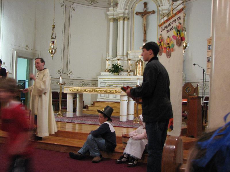 061122_thanksgiving_service_030.jpg