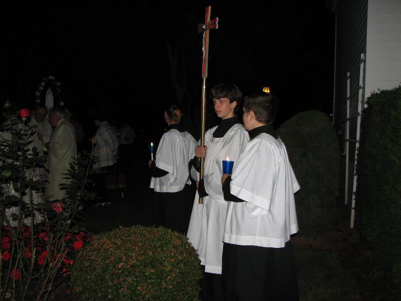 071007_triduum_034.jpg