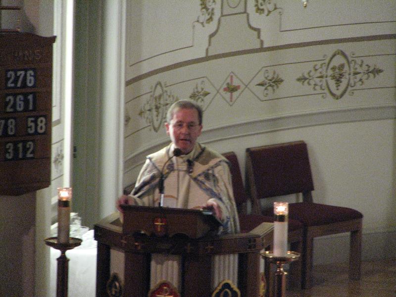 071007_triduum_064.jpg